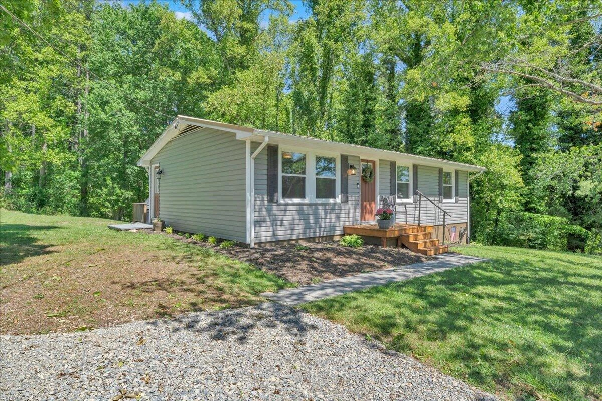 221 Falcon Ridge RD - Photo 6