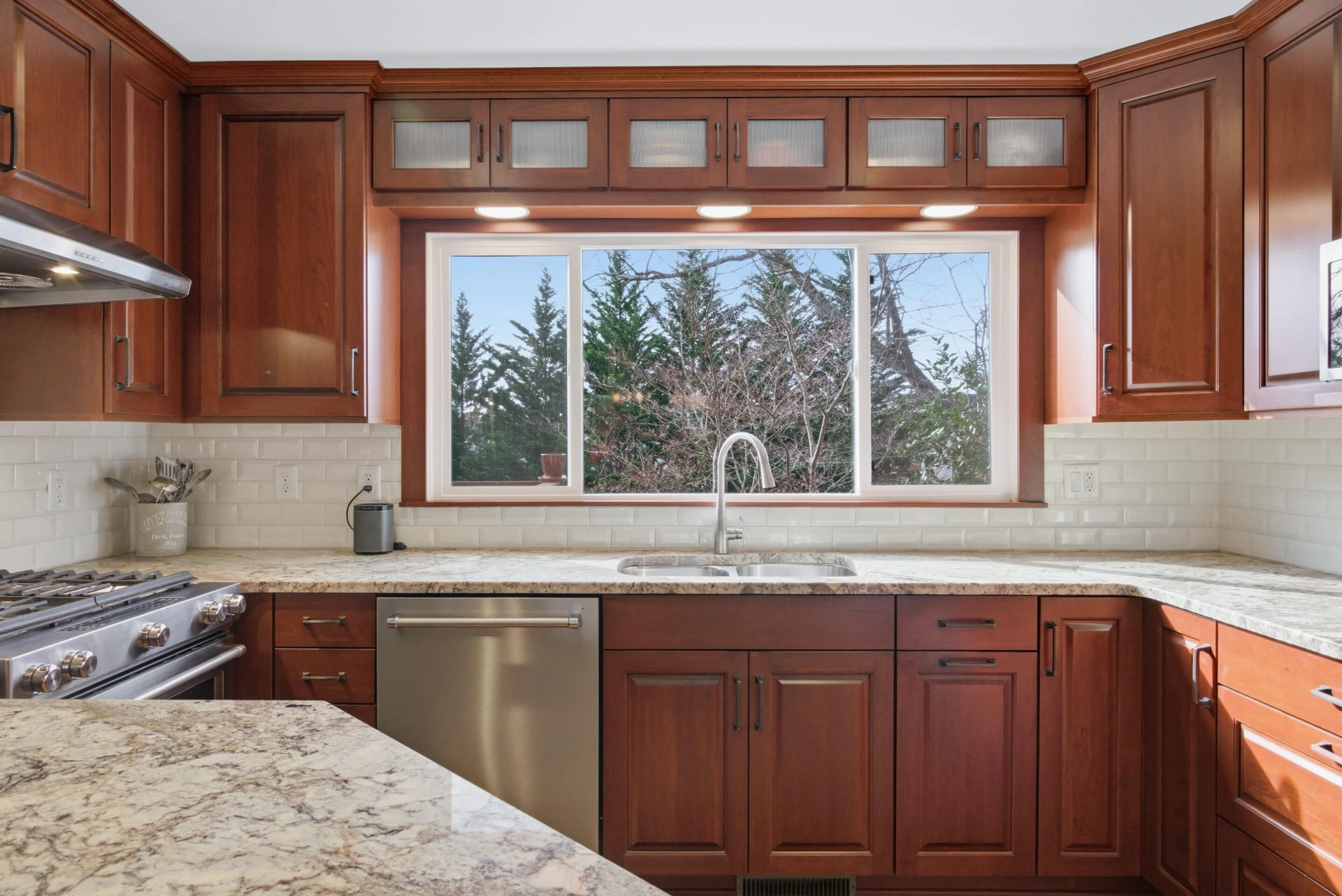 509 Stonegate DR - Photo 14