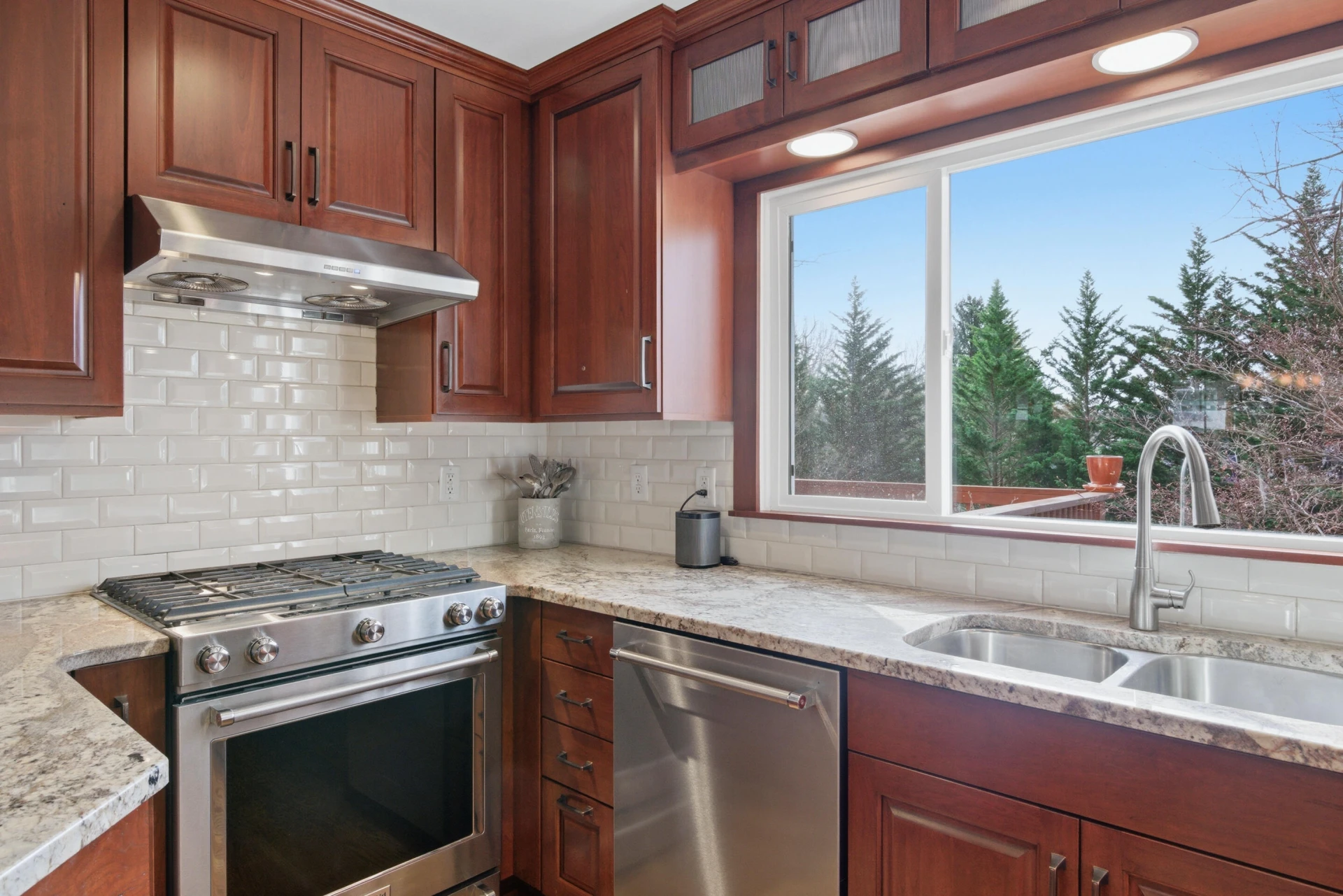 509 Stonegate DR - Photo 15
