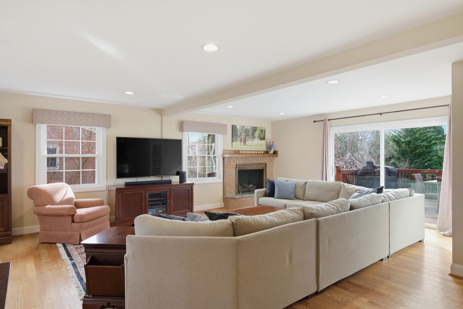 509 Stonegate DR - Photo 9