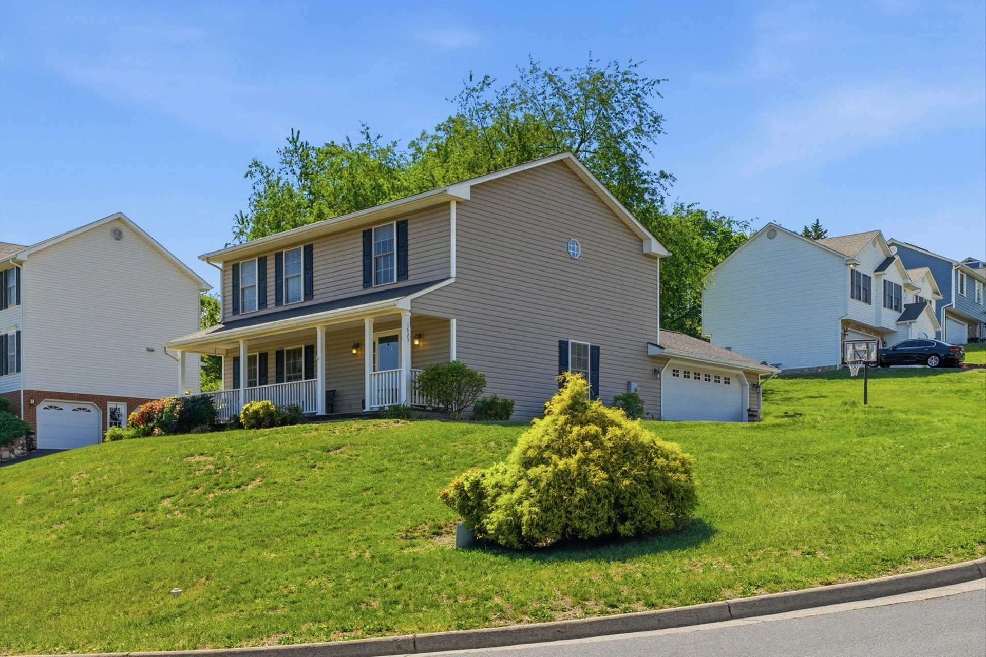 1623 Bush Farm DR