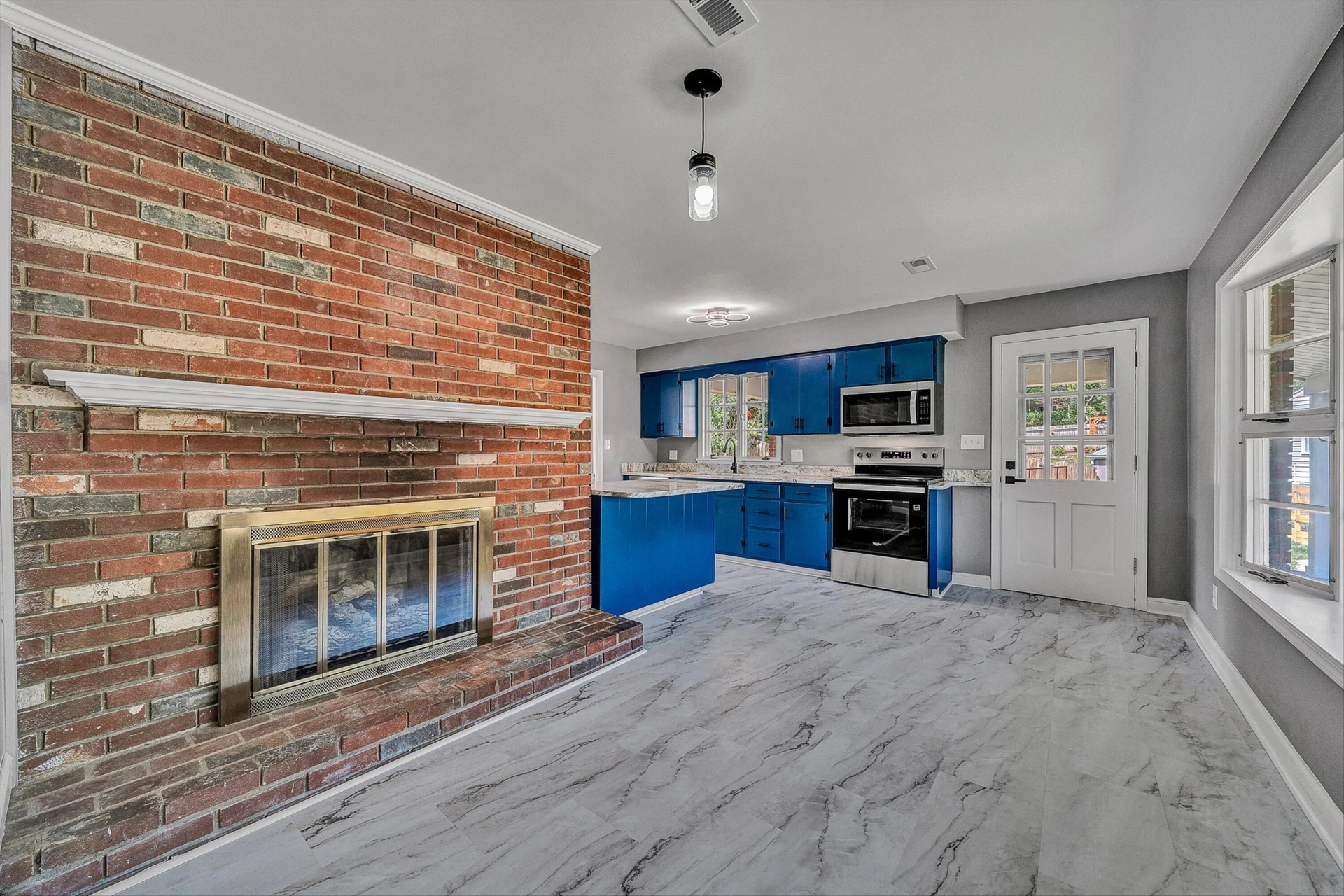 3101 Harmony RD - Photo 3