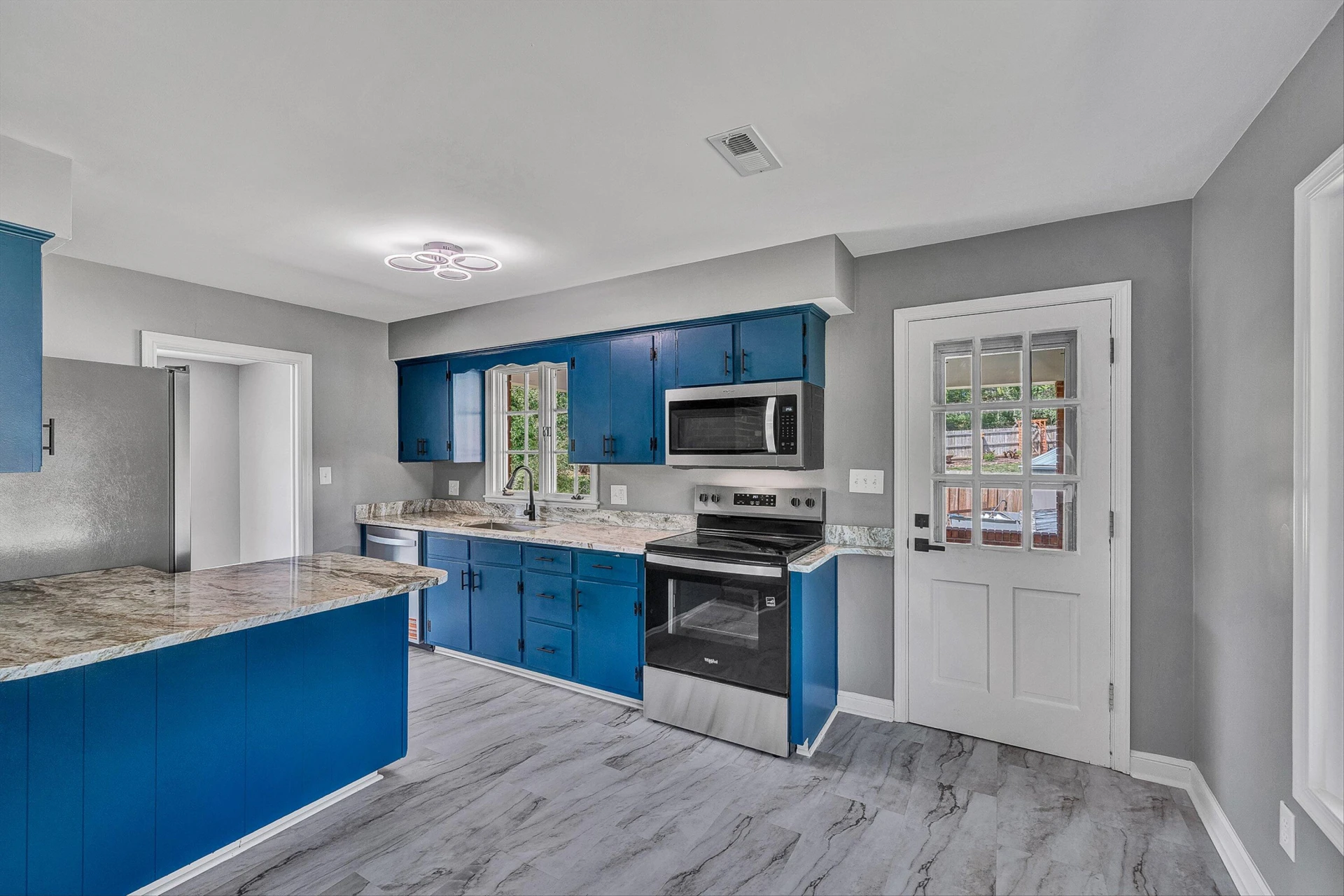 3101 Harmony RD - Photo 5