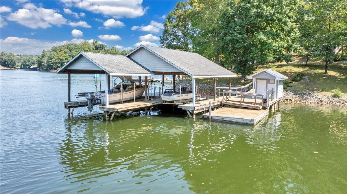 143 Charlotte LN - Photo 2
