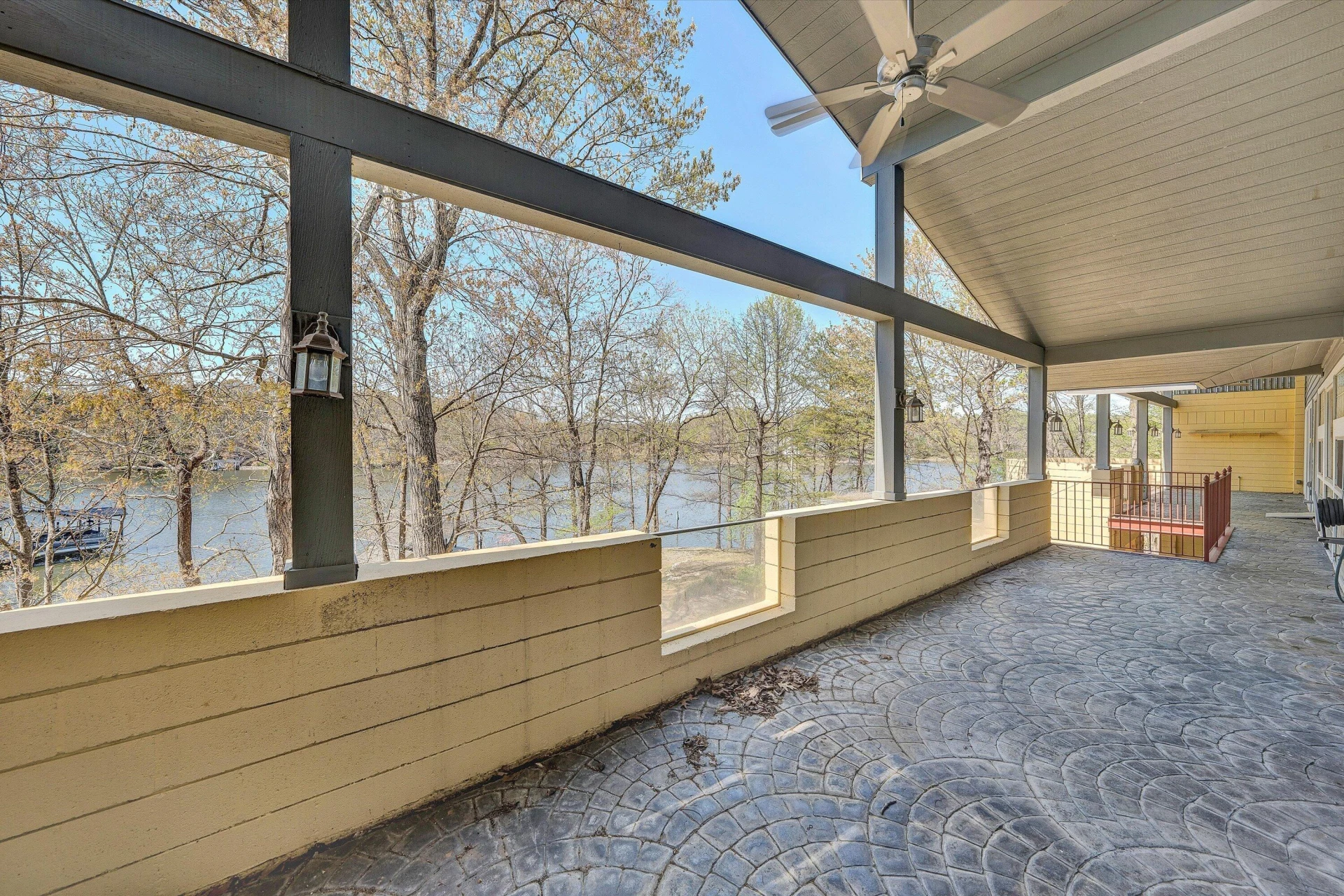 143 Charlotte LN - Photo 8