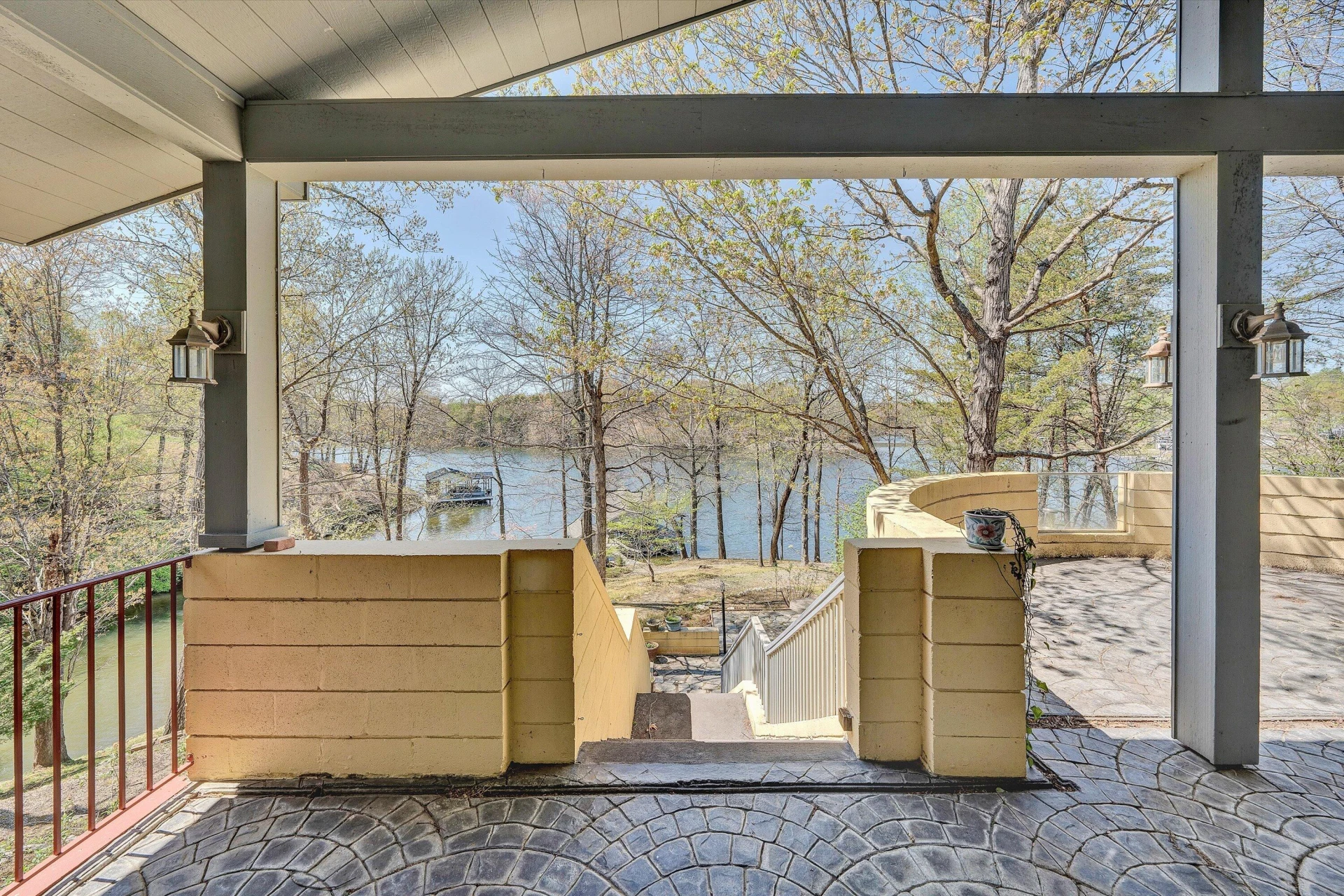 143 Charlotte LN - Photo 37