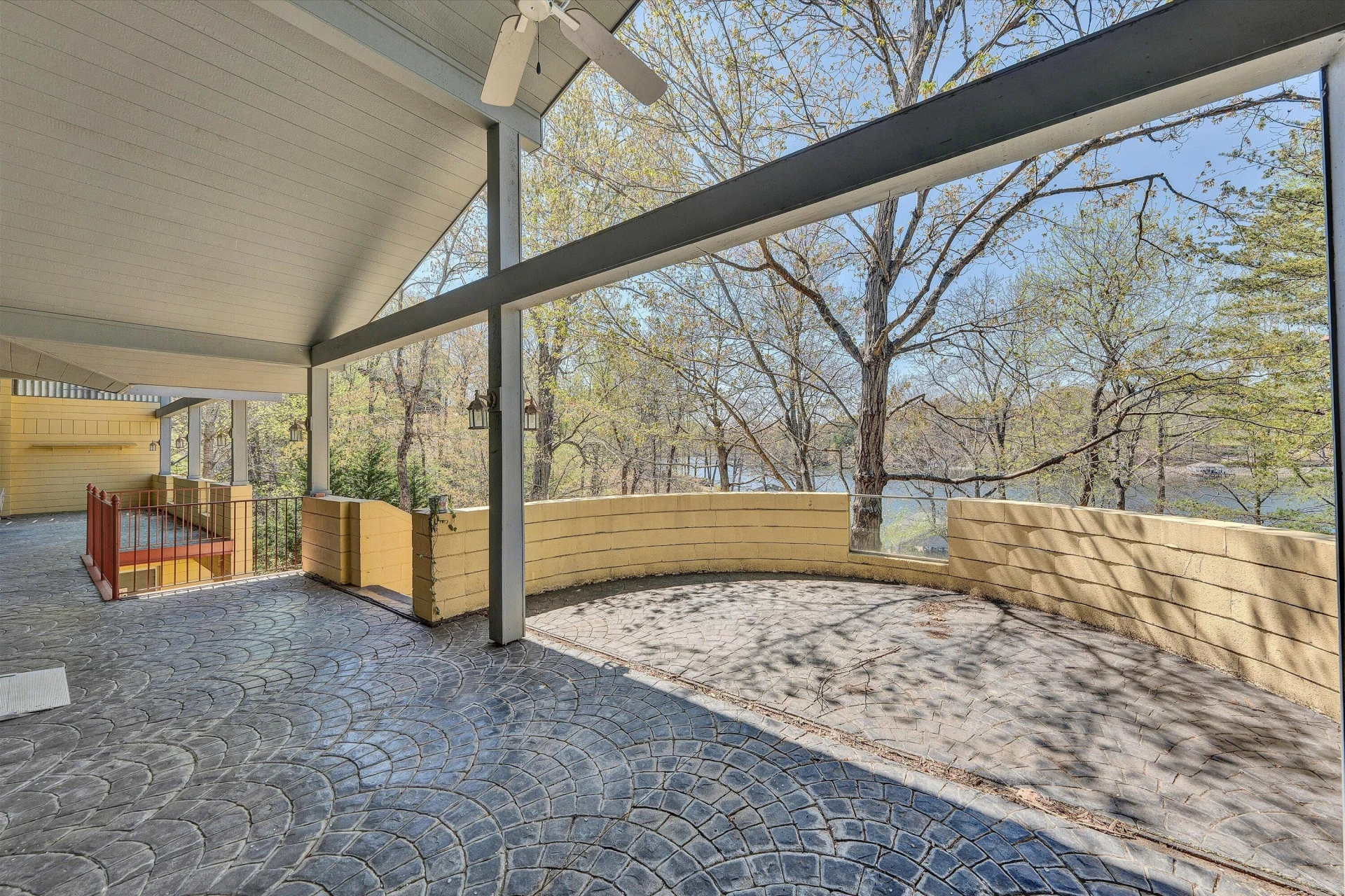 143 Charlotte LN - Photo 38