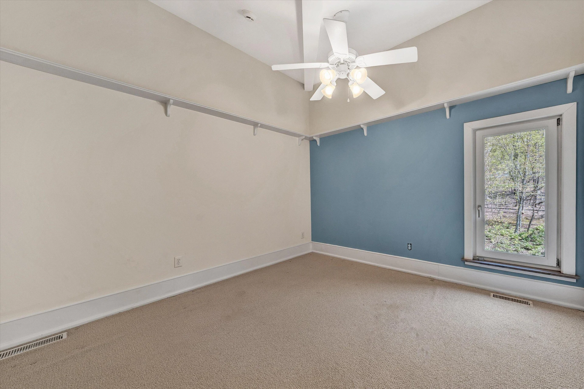 143 Charlotte LN - Photo 53