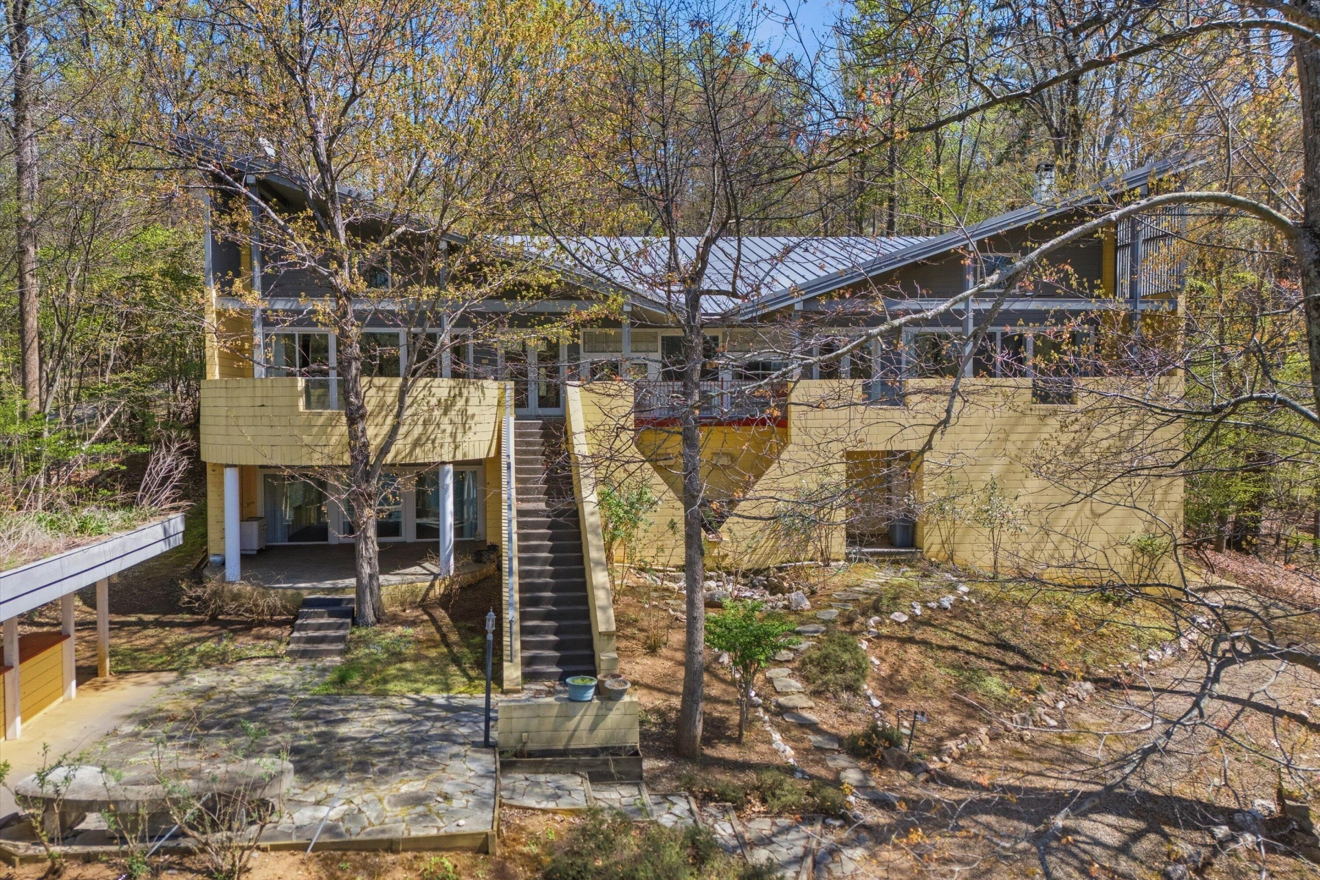 143 Charlotte LN - Photo 88