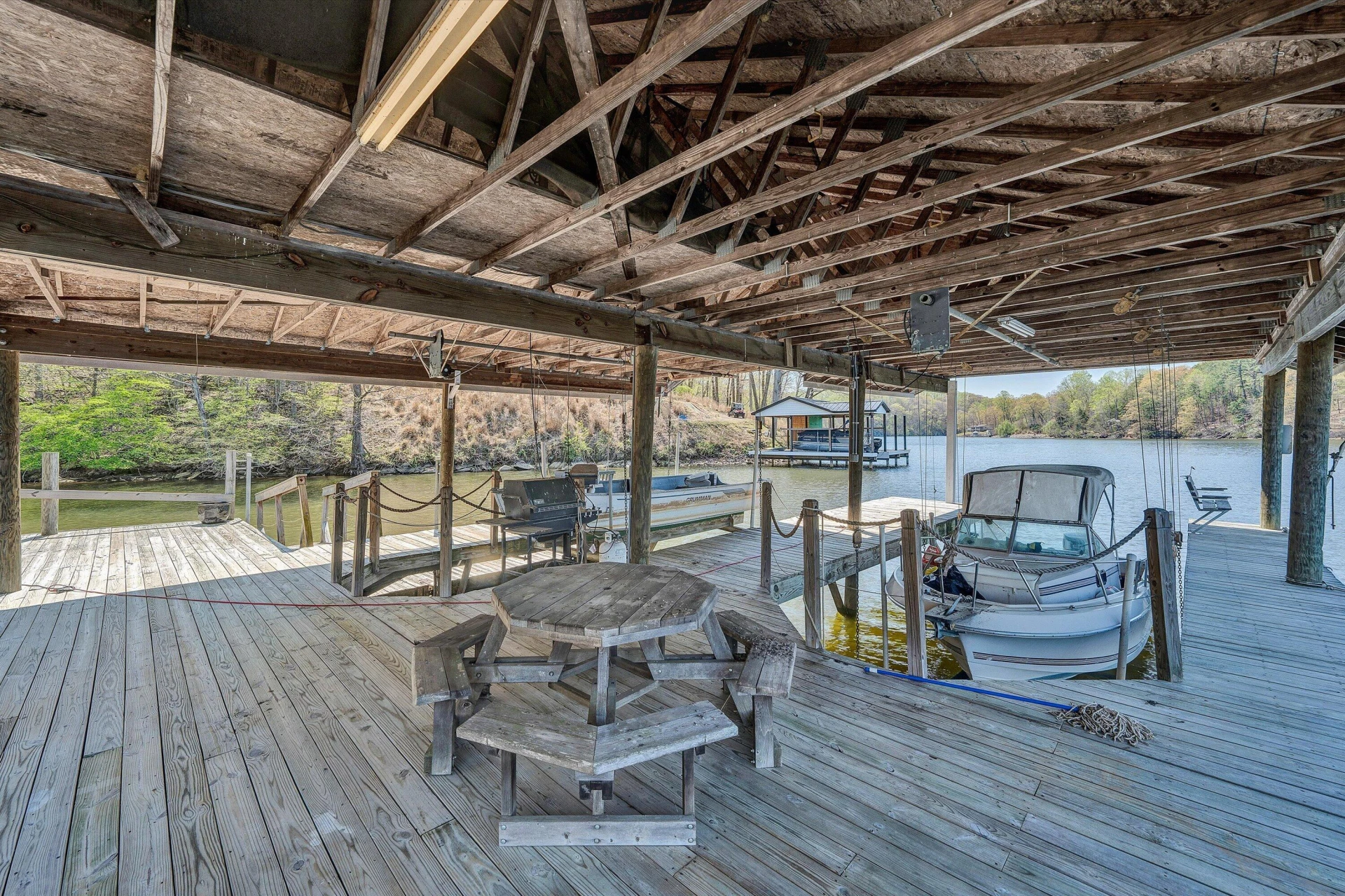 143 Charlotte LN - Photo 94
