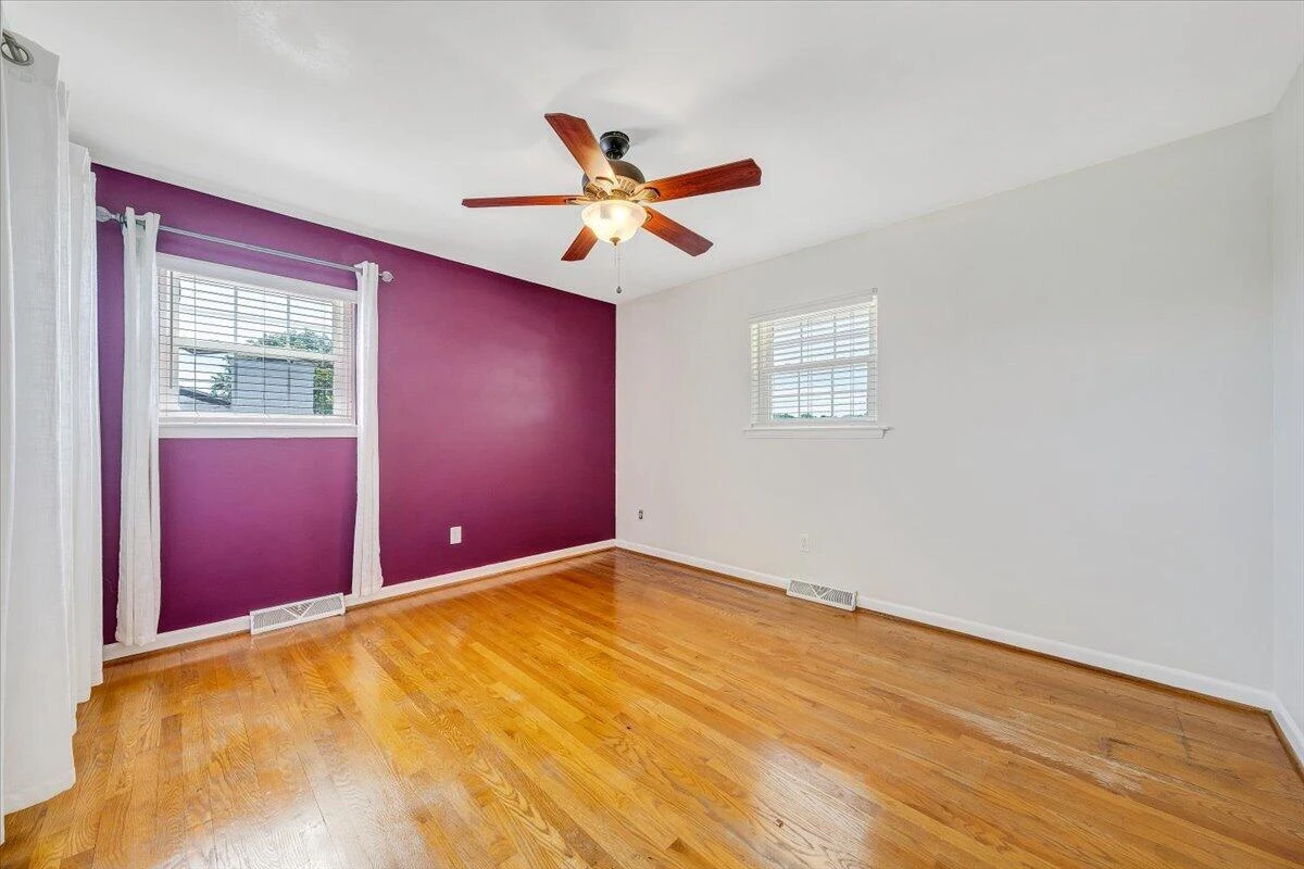 5812 Cove RD - Photo 10