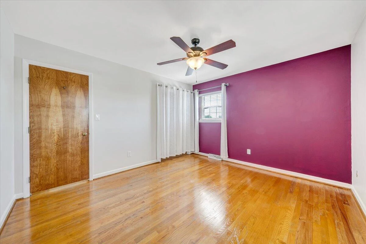 5812 Cove RD - Photo 11