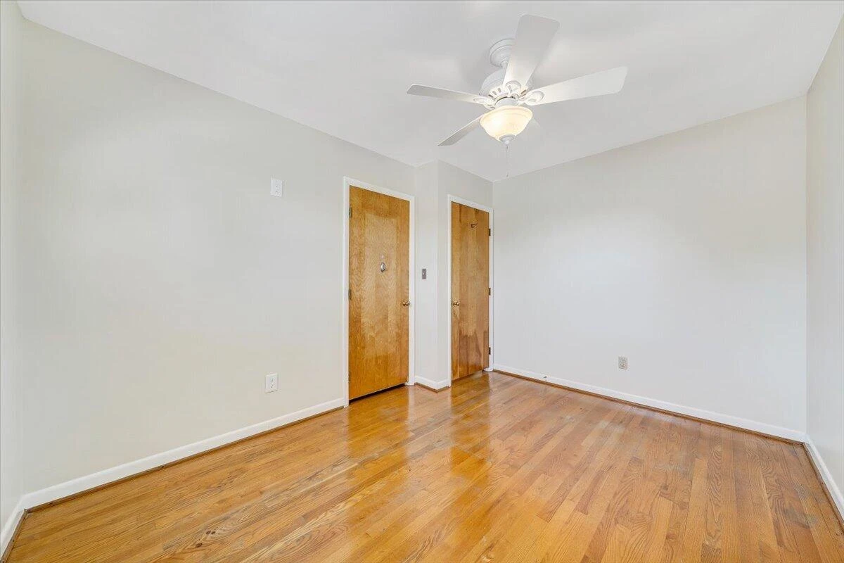 5812 Cove RD - Photo 13