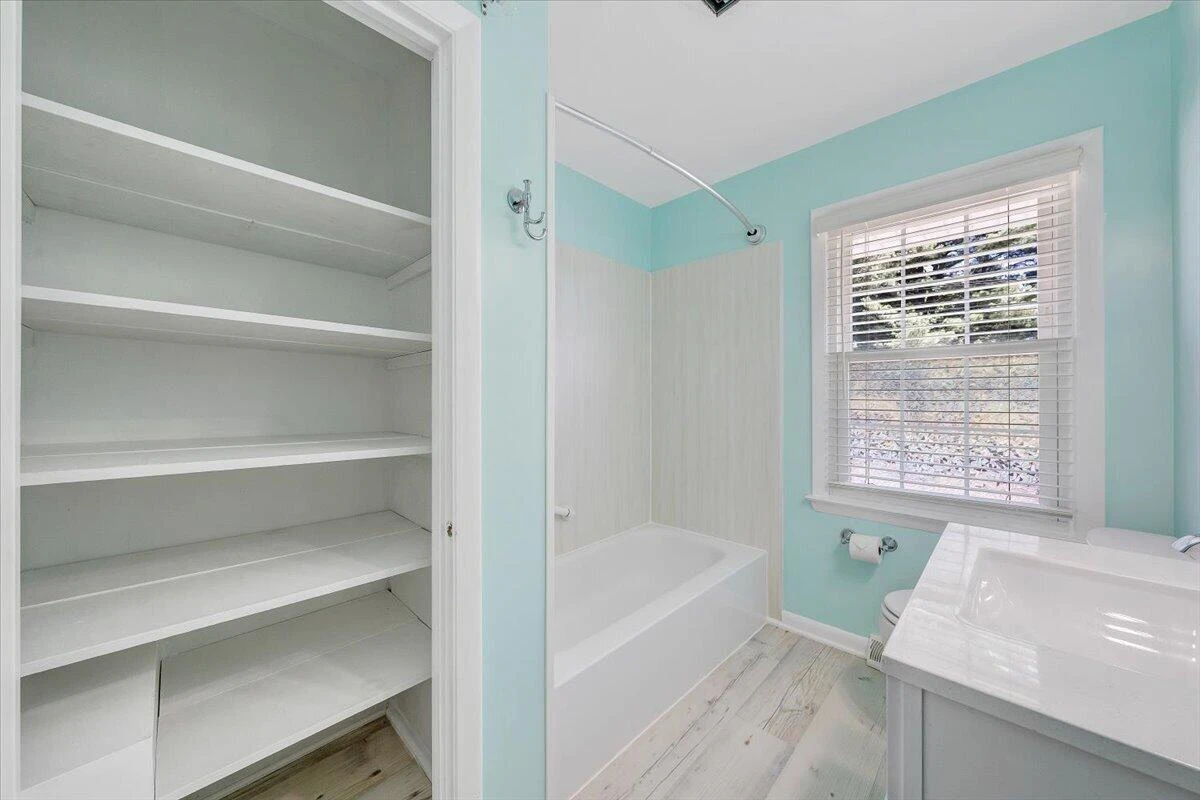 5812 Cove RD - Photo 14