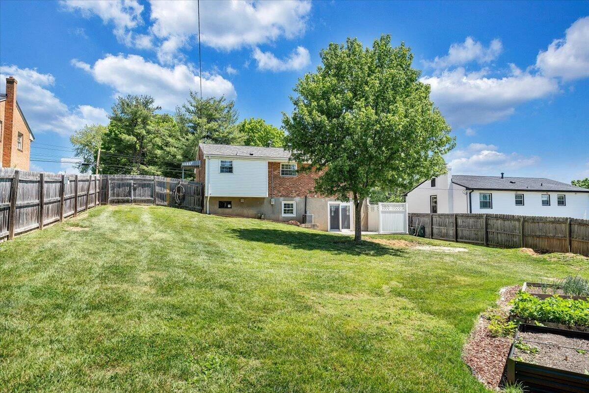5812 Cove RD - Photo 24