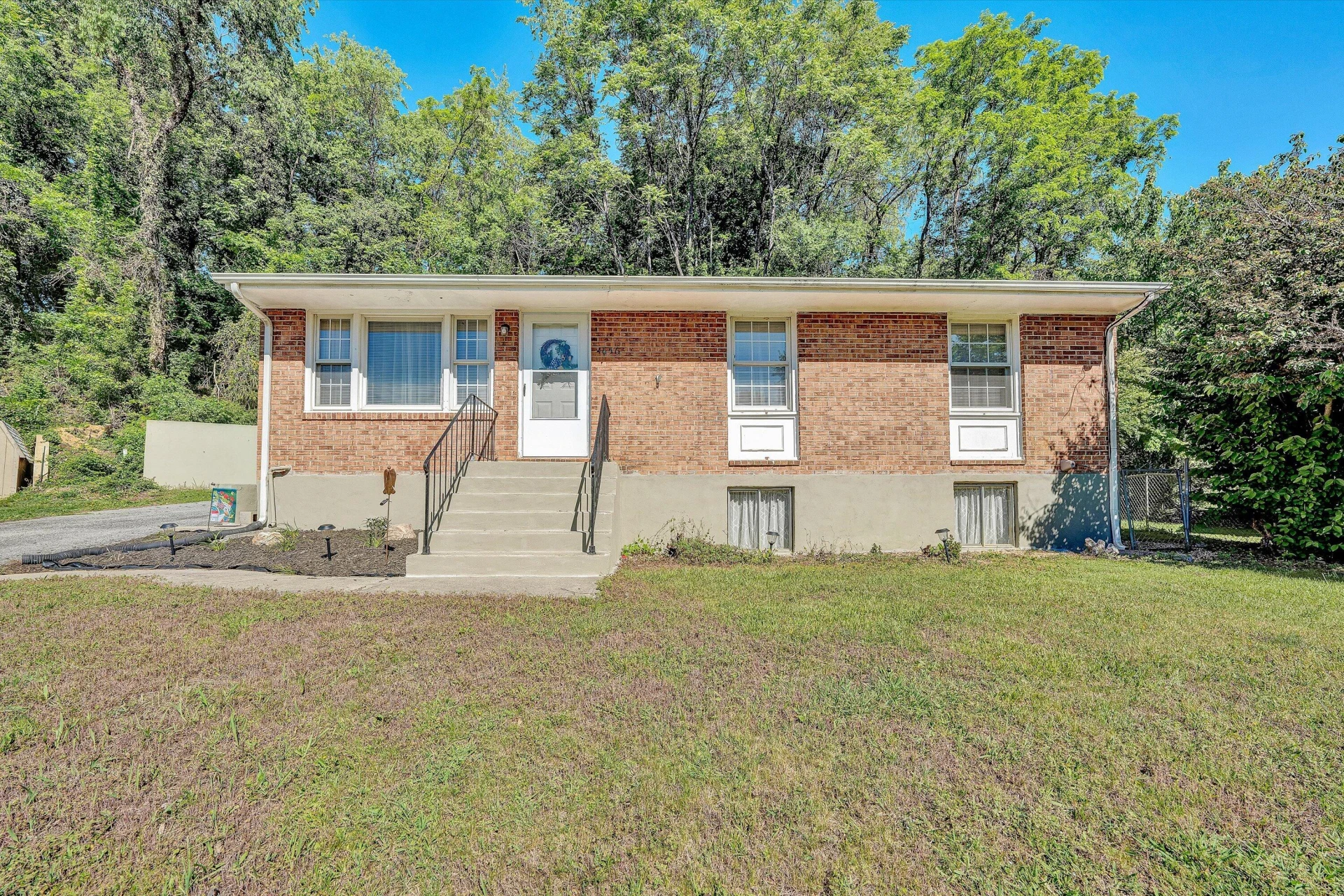 4656 Trevino CIR NE