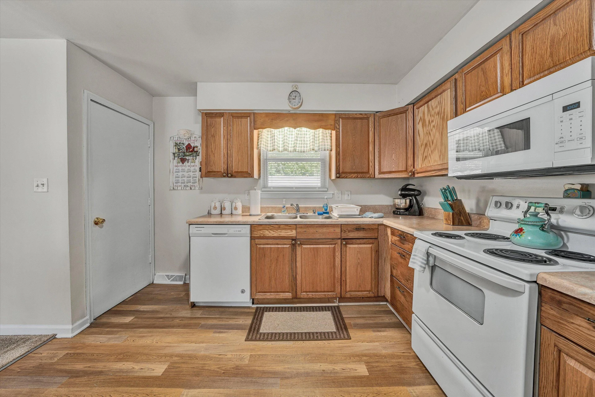 4656 Trevino CIR NE - Photo 7