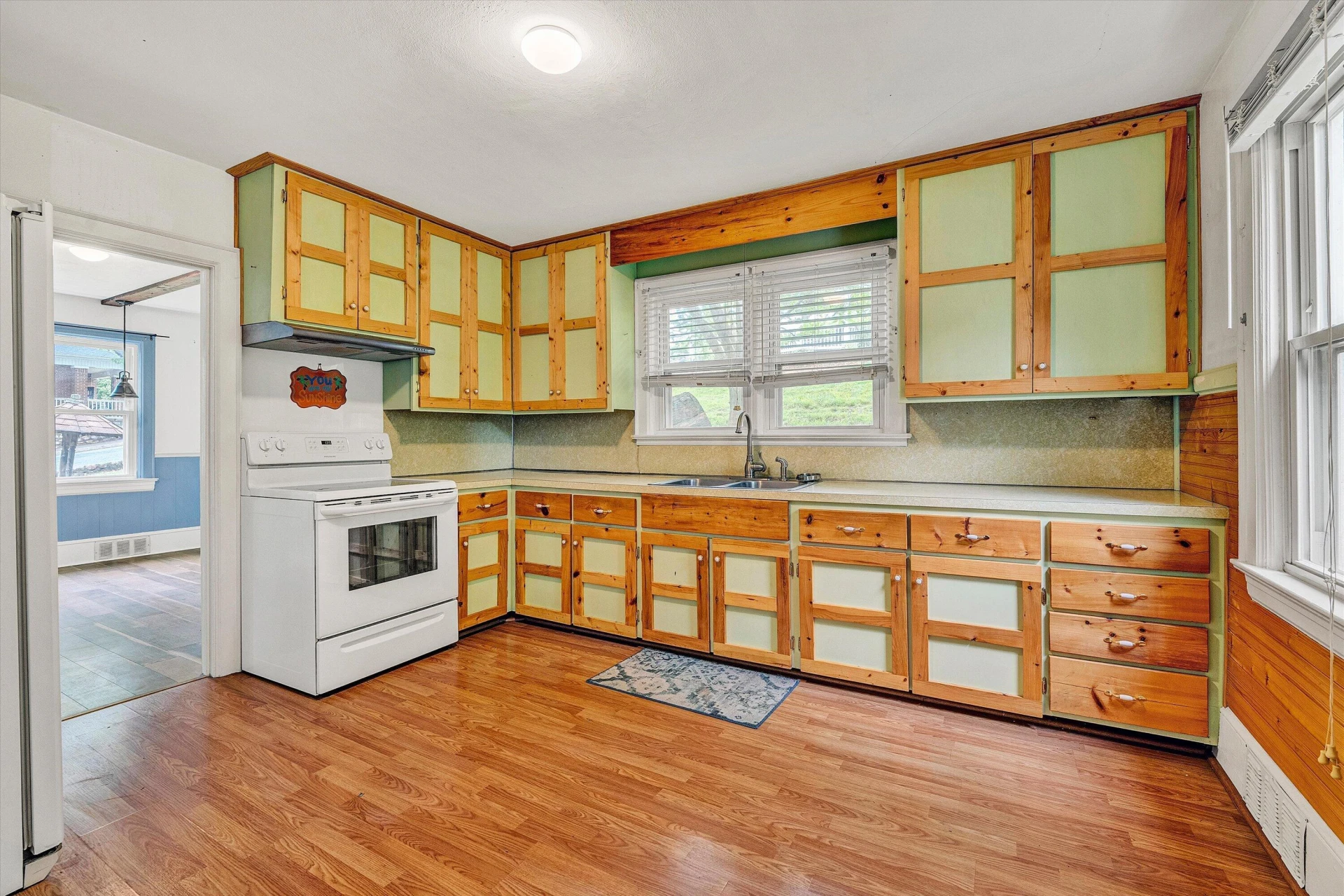 114 W CHURCH ST - Photo 18