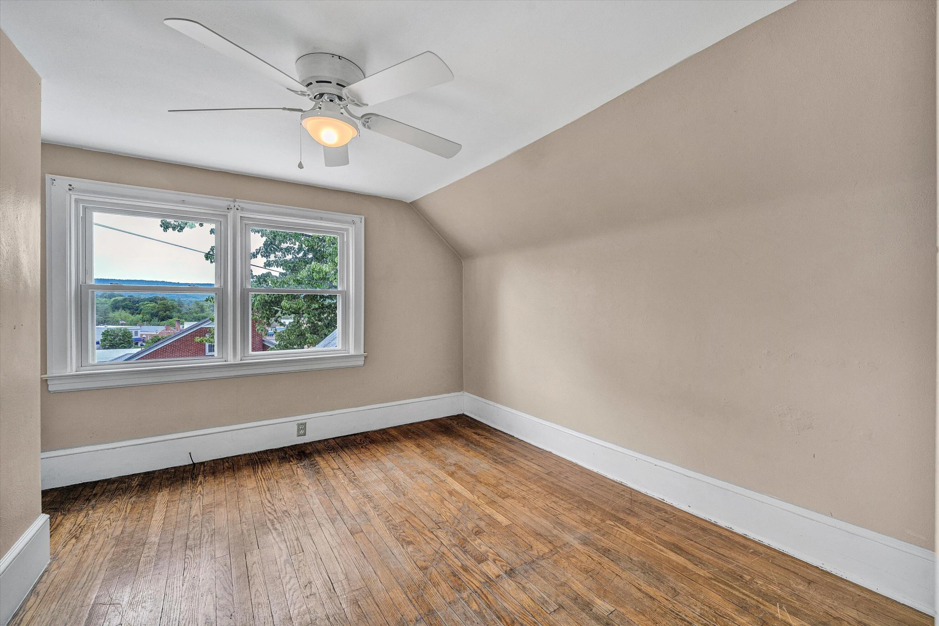 114 W CHURCH ST - Photo 27