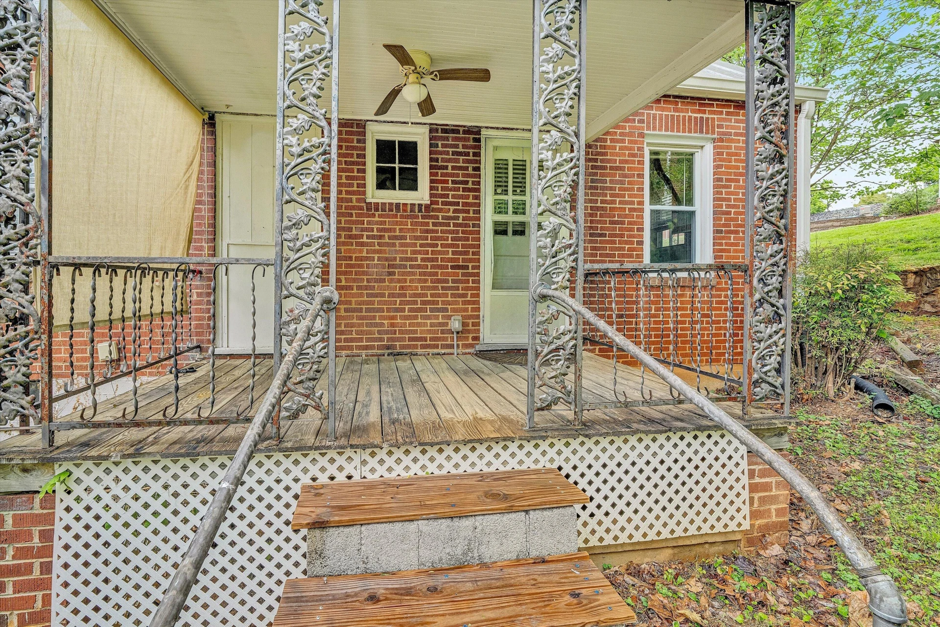 114 W CHURCH ST - Photo 35