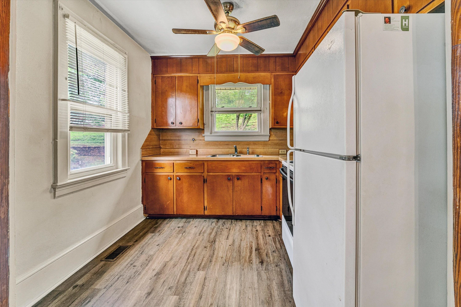 114 W CHURCH ST - Photo 43