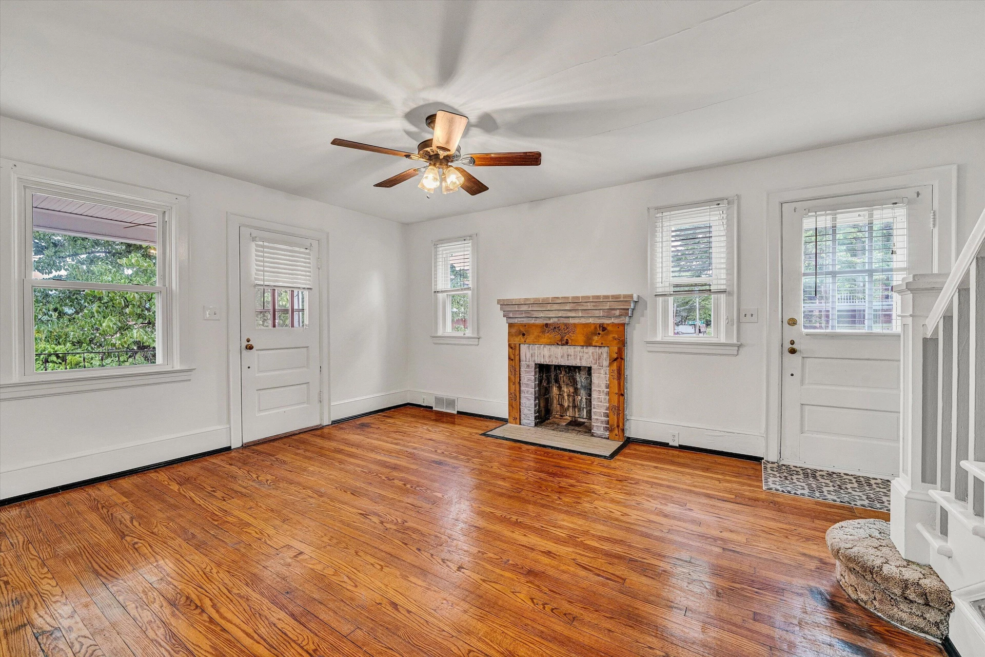 114 W CHURCH ST - Photo 7