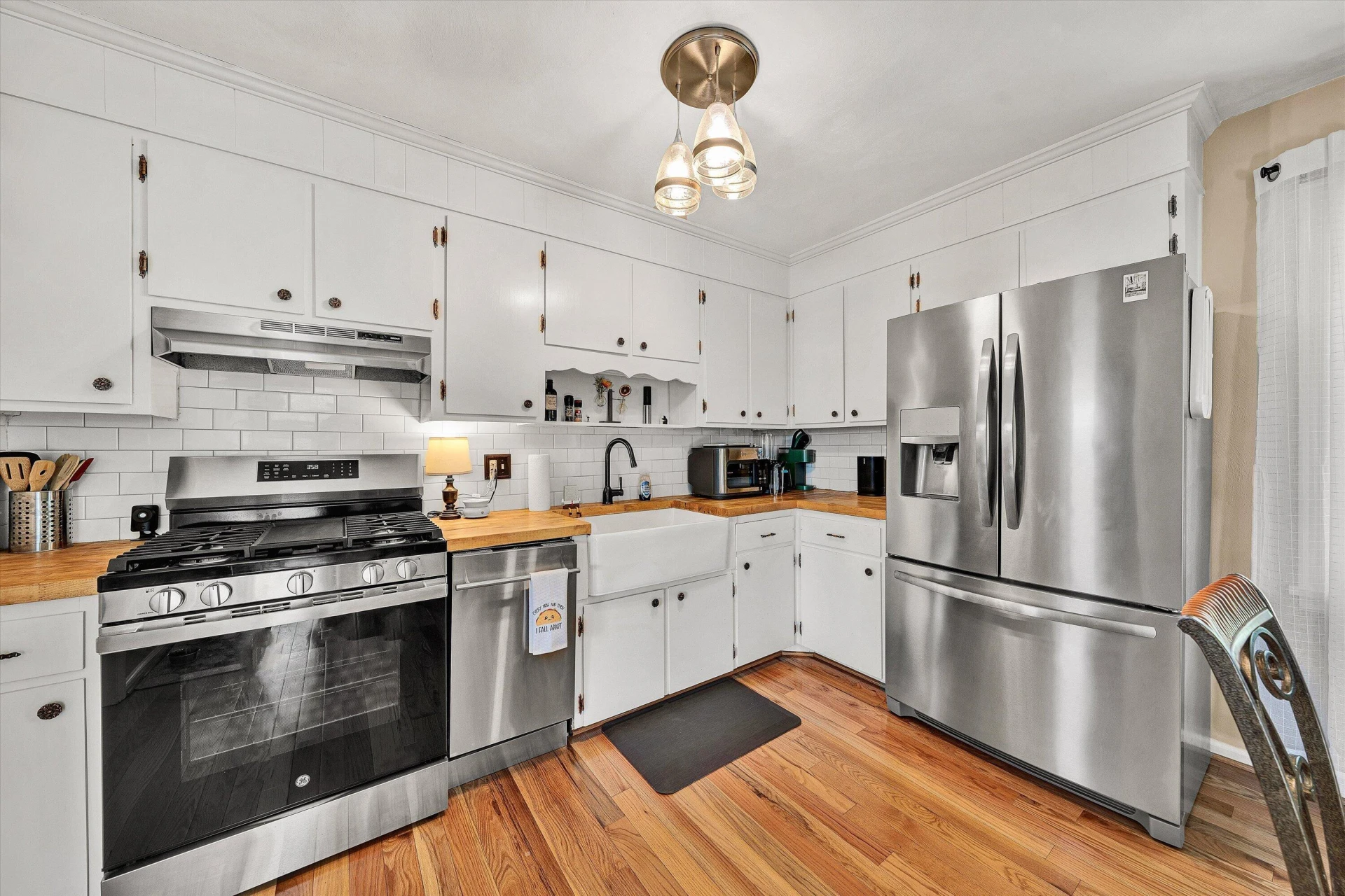 1420 Arrow DR - Photo 10