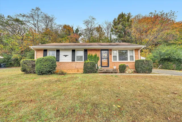 762 Kenyon RD