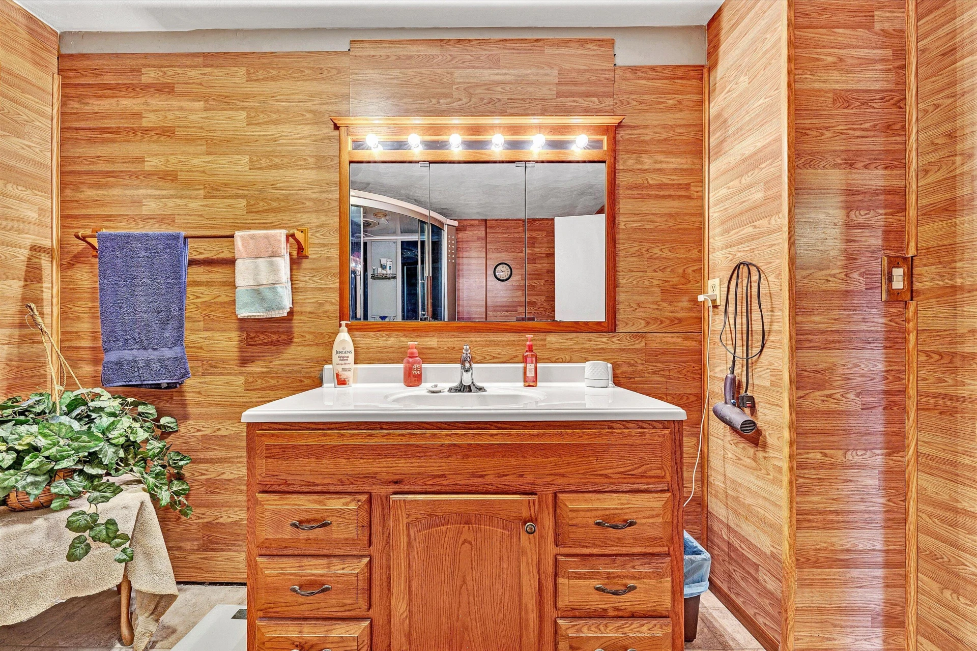 762 Kenyon RD - Photo 21