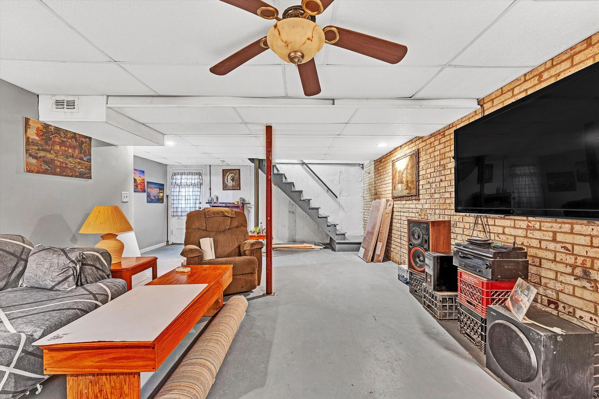 762 Kenyon RD - Photo 26