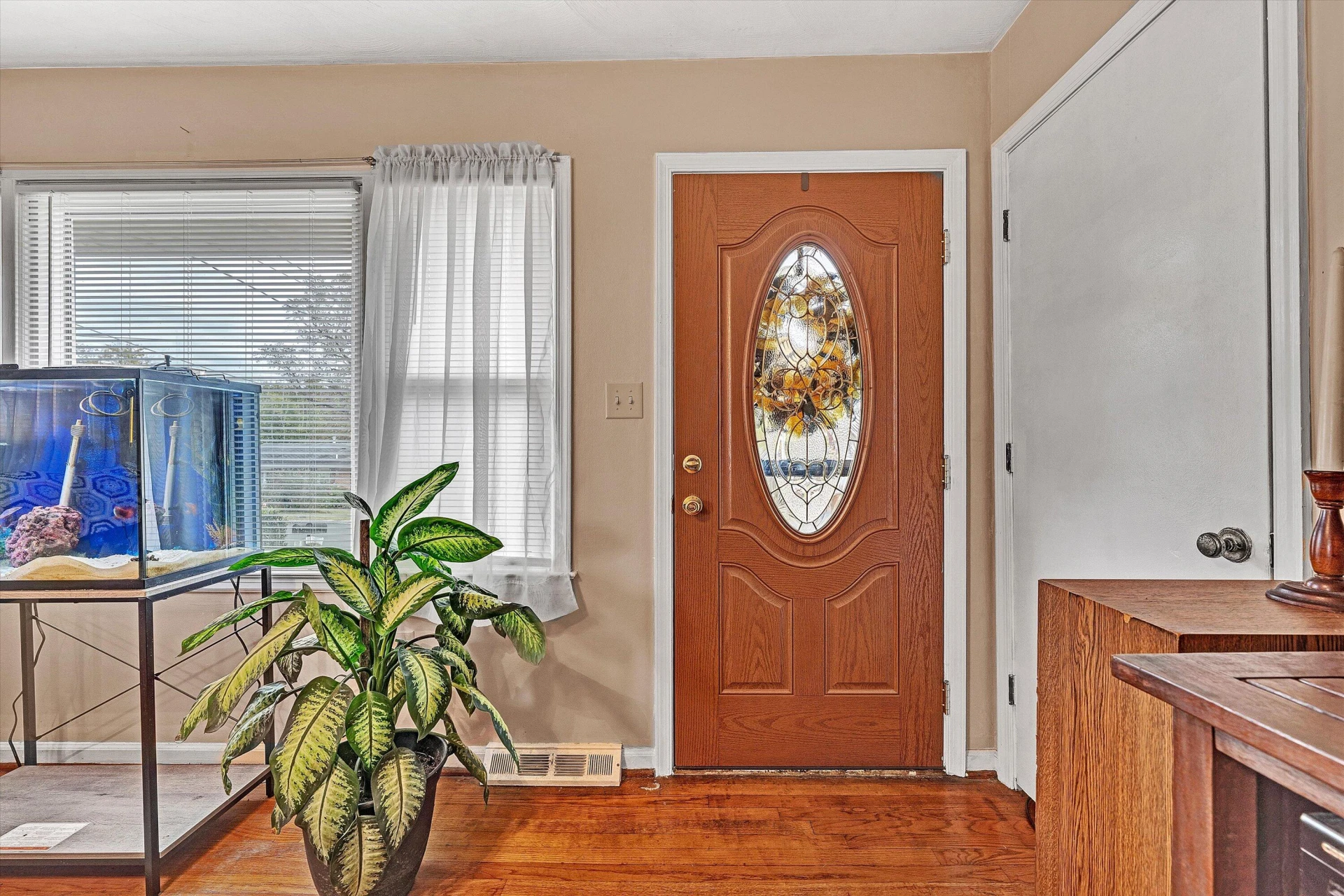 762 Kenyon RD - Photo 6