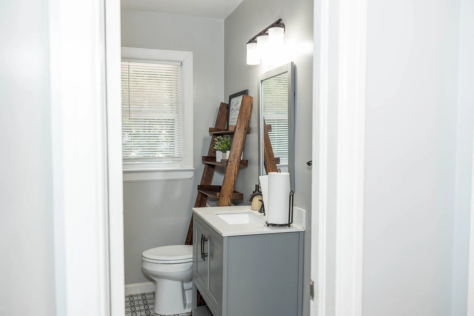 3321 Heywood AVE SW - Photo 8