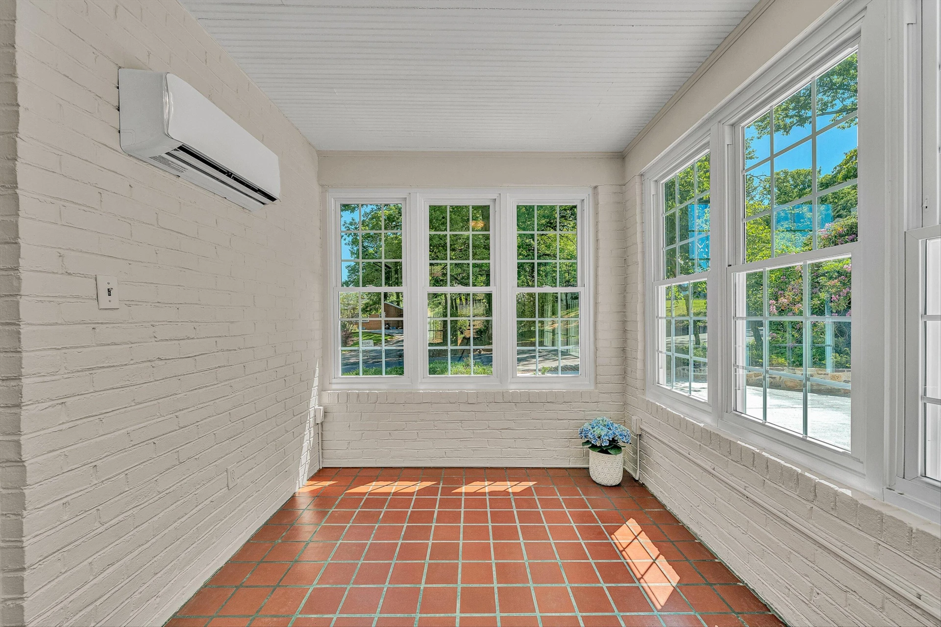 502 Cassell LN SW - Photo 11