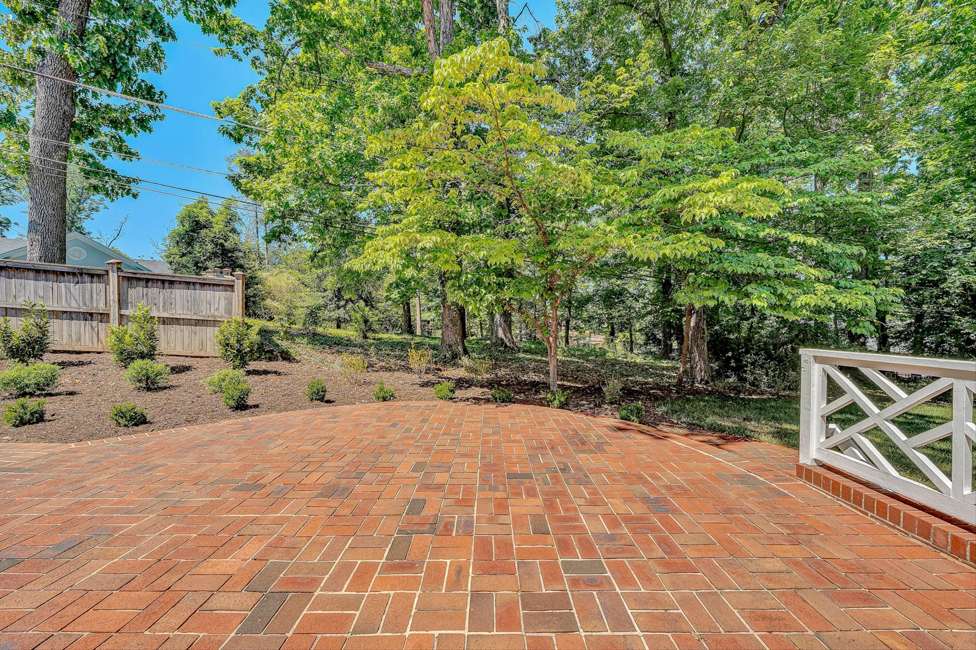 502 Cassell LN SW - Photo 5