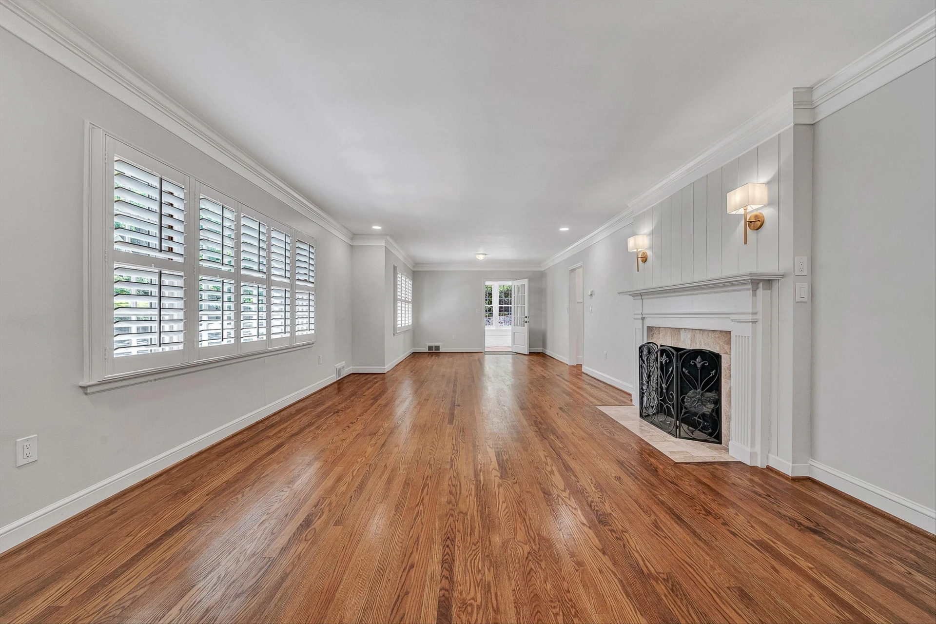 502 Cassell LN SW - Photo 8