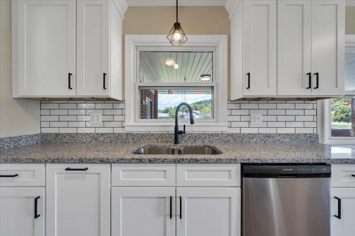 2534 Pinecrest DR - Photo 11