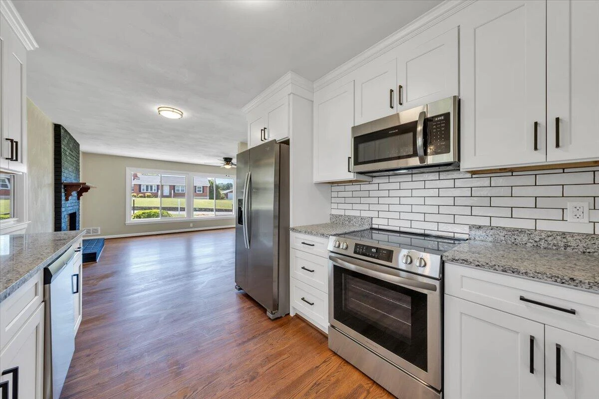 2534 Pinecrest DR - Photo 12