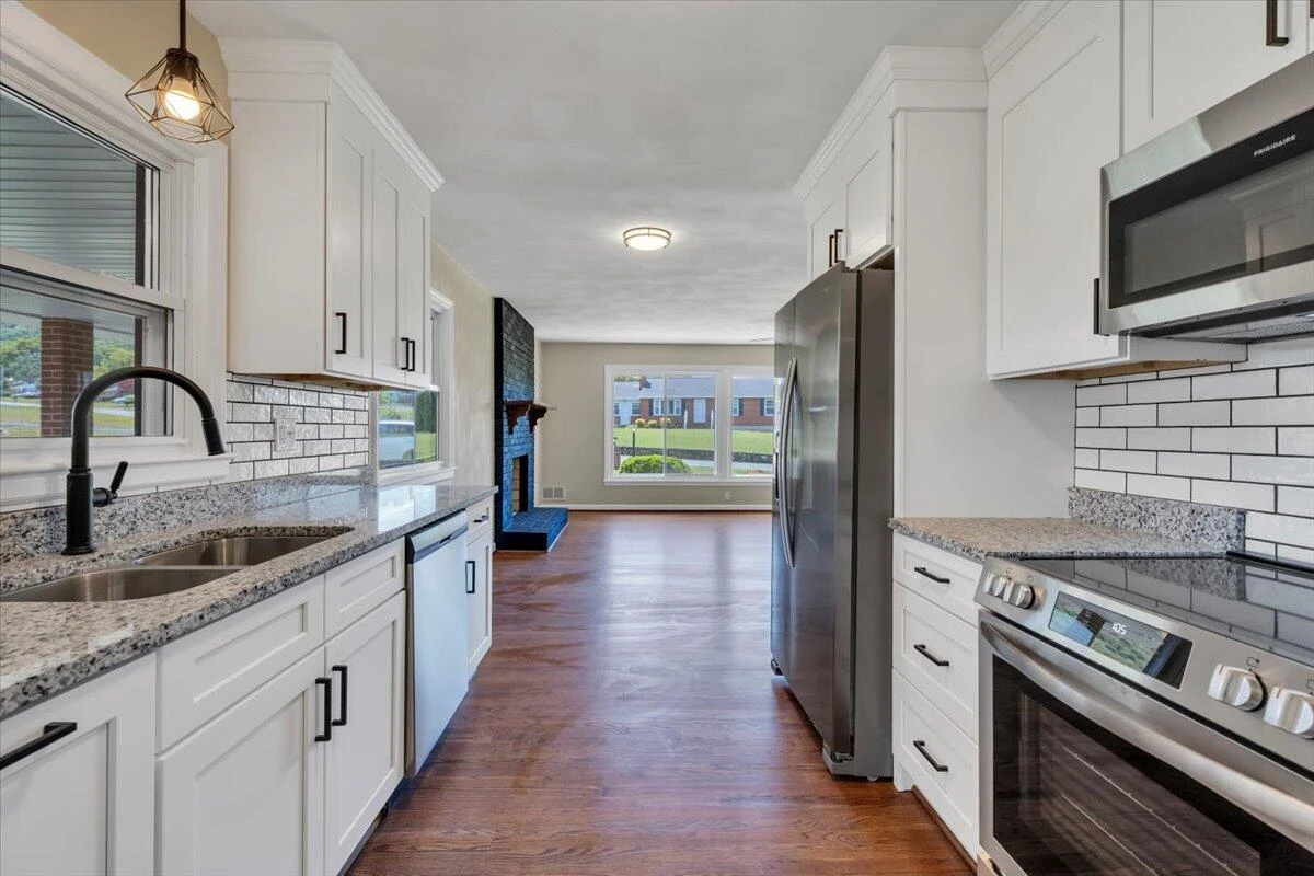 2534 Pinecrest DR - Photo 13