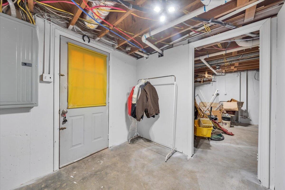 2534 Pinecrest DR - Photo 36