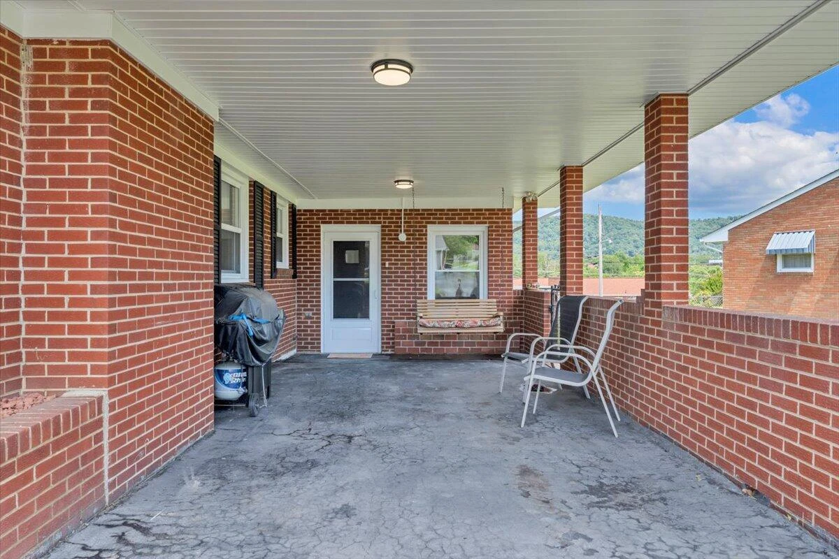 2534 Pinecrest DR - Photo 39
