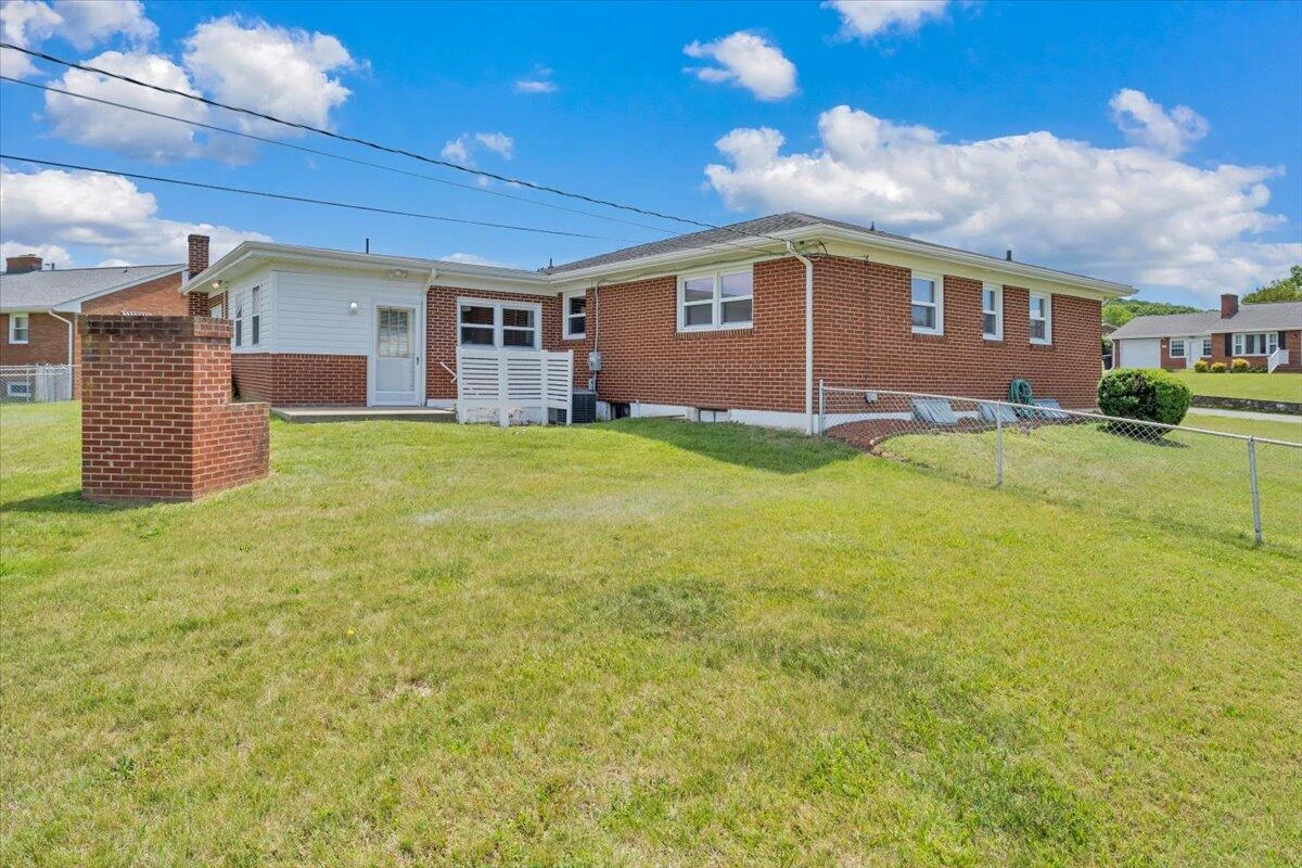 2534 Pinecrest DR - Photo 44