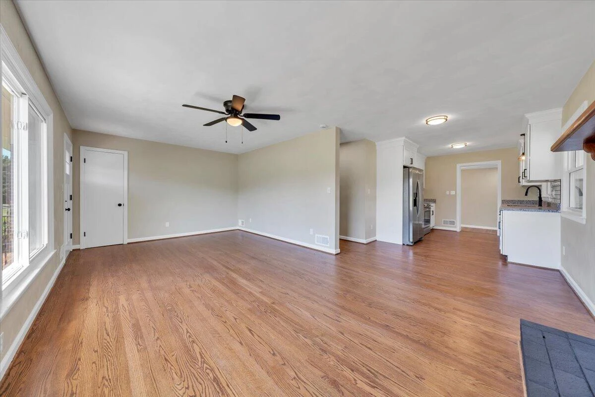 2534 Pinecrest DR - Photo 7