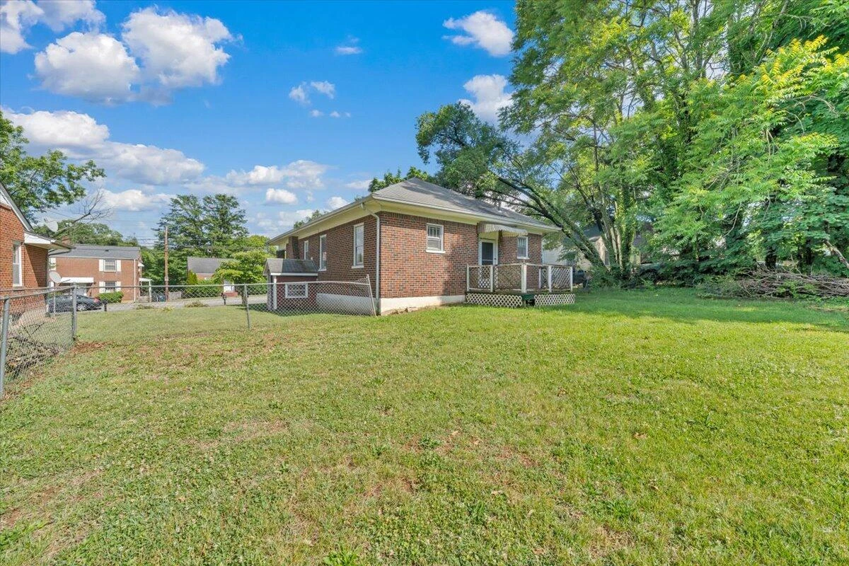 3417 Garden City BLVD SE - Photo 11