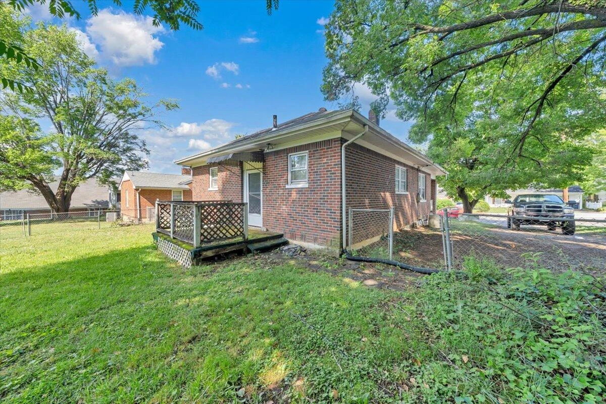 3417 Garden City BLVD SE - Photo 16