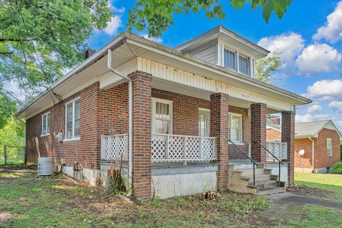 3417 Garden City BLVD SE - Photo 4