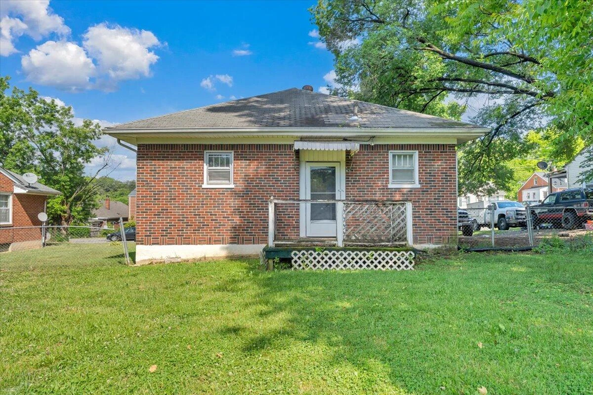3417 Garden City BLVD SE - Photo 7