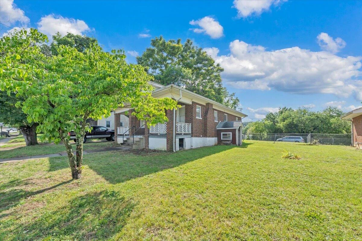 3417 Garden City BLVD SE - Photo 9