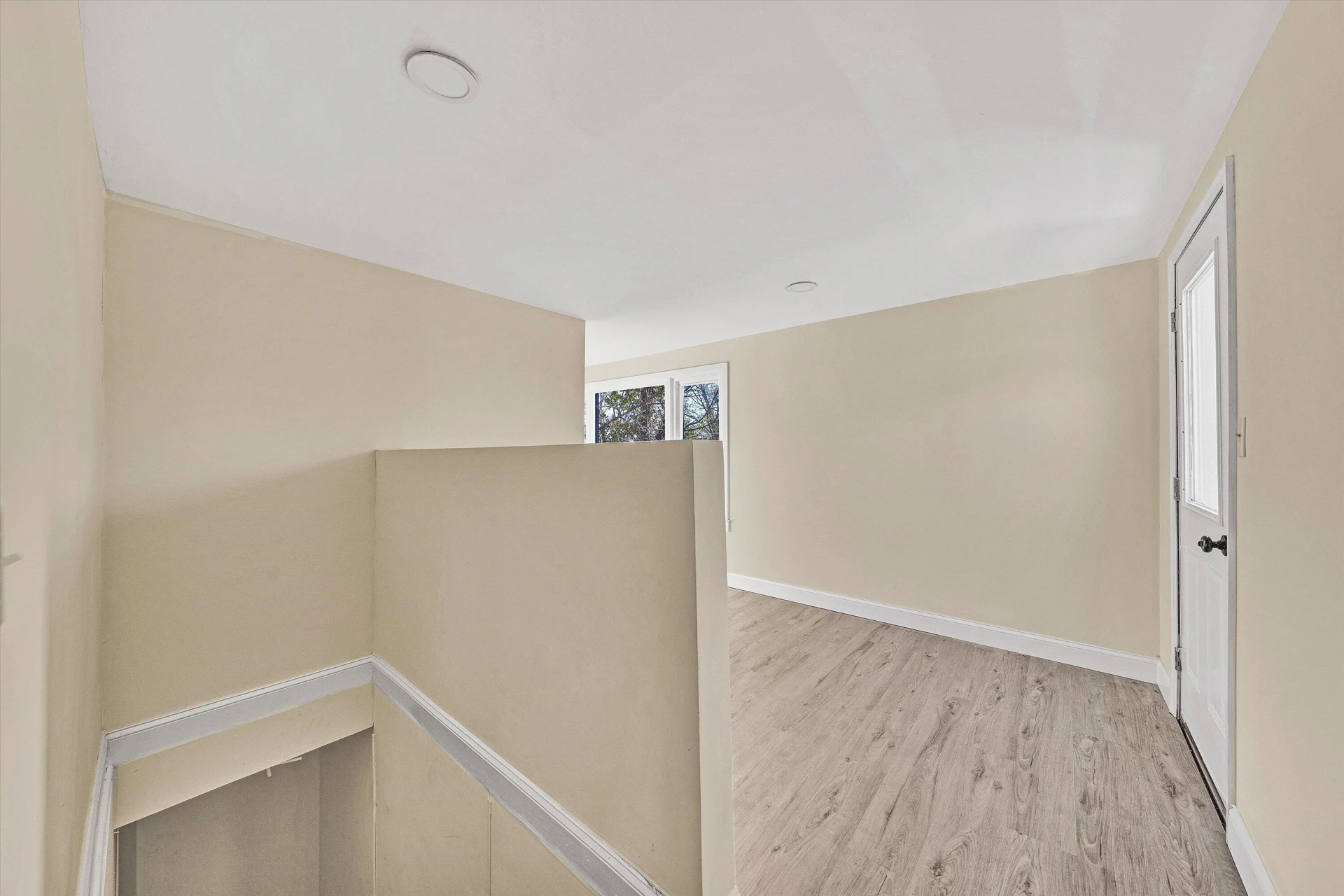 513 Victor AVE NE - Photo 33