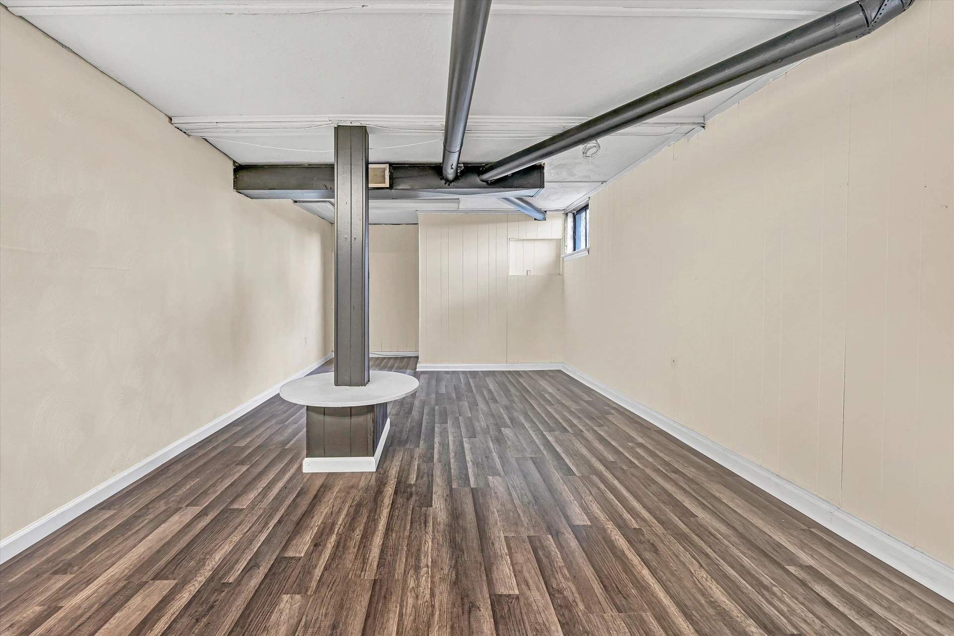 513 Victor AVE NE - Photo 38