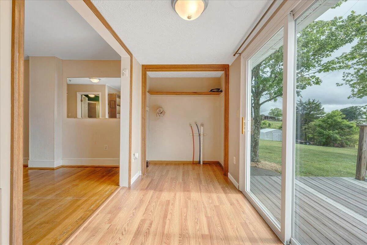 193 Simmons Creek RD - Photo 18